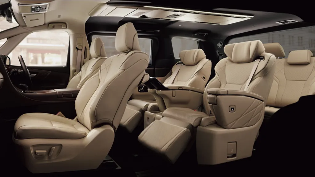 7-seater maxi cab vehicle in Singapore