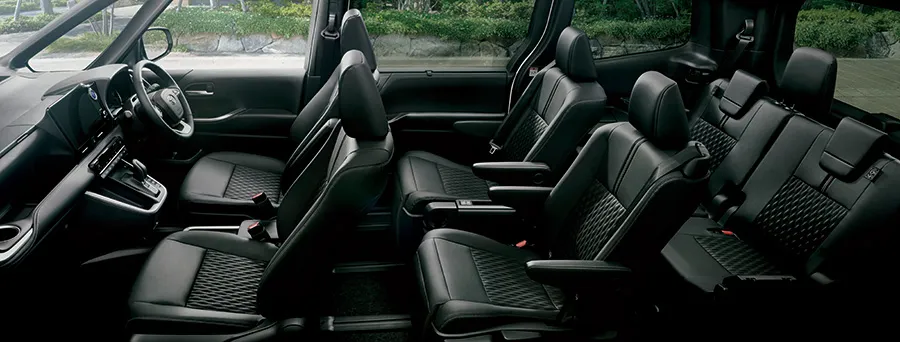 Toyota Noah 7-seater maxi cab