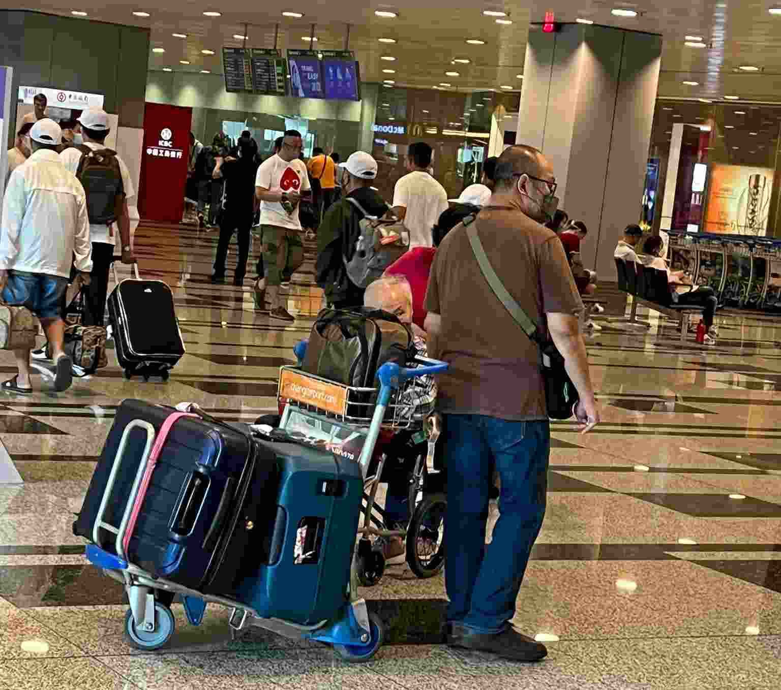 Reliable Airport Transfers Singapore | Platinum MaxiCab