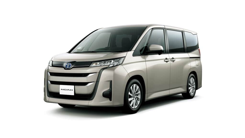 toyota noah- 6 seater