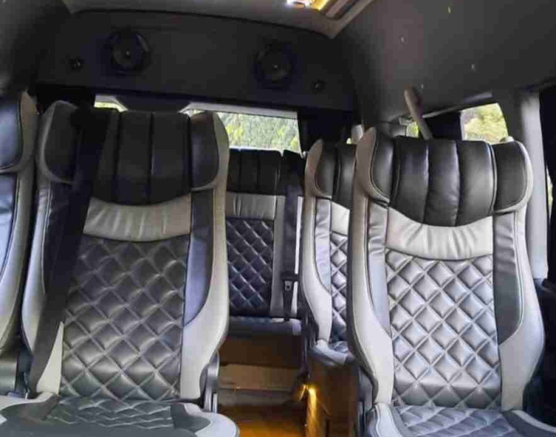 07 Platinum Limousine Minibus